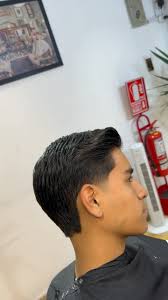 Vamos por un estilo elegante masculino 🔥💈 corte moderno actualizado  💇🏻‍♂️, #raslecbarbershop #limaperu #barbershop #style #peru #reuzel