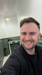 This year, even the Christmas tree is ghosting me! #TisTheBooSeason 🎄👻