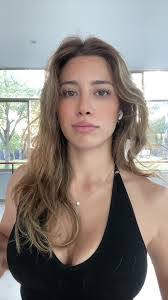 Nicole Broome's Instagram, Twitter & Facebook