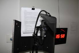Marie a beaucoup de travail. Rhuoj7itsvz0am