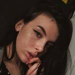 Kris Viles's Instagram, Twitter & Facebook