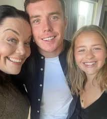 Beautiful photo Daisy Campbell aka Amelia and Mandy aka Lisa Riley  🩷💐🩷💐🩷💐🩷💐