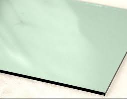 Sementara pemilihan cermin hias kecil dapat digunakan sebagai aksen, guna menangkap cahaya dan memantulkan sebuah objek yang menarik. Cermin Kaca Bagaimana Membuat Diri Anda