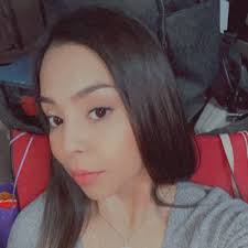 Daisy Escobar (@daisyescobarr)