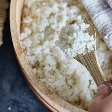 Wenn Du Perfektes Sushi Zu Hause Selber Machen Mochtest Brauchst Du Auch Perfekten Sushi Reis Hier Findest Du Ein Erprobtes Rez Sushi Sushi Machen Sushi Reis