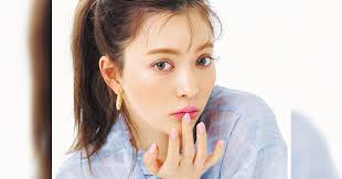 チークただなんとなく塗ってない？塗り方を変えるだけで横顔美人の完成