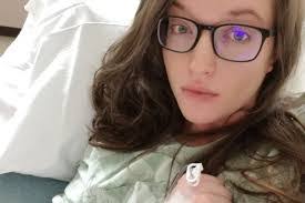 Leah Burroughs's Instagram, Twitter & Facebook