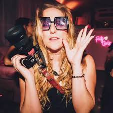 Been in queue for Ariana Grande tickets since 10am! Hoping to get tickets  to Sunrise Fl shows. She was my top artist in 2025