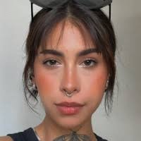 50+ "Victoria Ayres" profiles