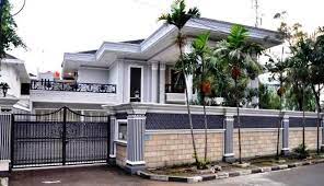 Contohnya jika dinding rumah berwarna putih maka untuk pagar lebih matching dengan warna biru muda. Pin On Desain Model Pagar Tembok Minimalis Modern Elegan