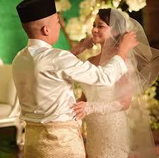 Song jihyo (korean actress) vs nora danish (malaysian actress). Pernikahan Nora Danish Dan Nedim Nazri 1001 Magazine
