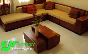 Kursi tamu jati yang satu ini memiliki kaki kursi yang pendek dengan bentuk lengkung yang menarik perhatian. Harga Kursi Tamu Jati Minimalis Modern Terbaru Giovani Edy Jayafurniture