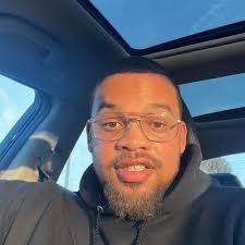 Derek Guzman's Instagram, Twitter & Facebook