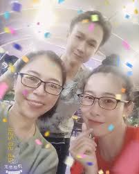 一见面就叽叽咋咋聊个不停😂😂😂