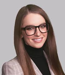 Robin Waters's Instagram, Twitter & Facebook