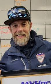 Sean Giles's Instagram, Twitter & Facebook