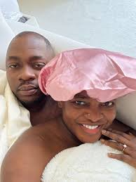 My husband has datêd the tall, the shòřt, the slim, the curvy, the dark  skinned and the light skinned, but one thing was missing, the fitting. 😁  Don't get confused, let me