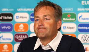 Update information for kasper hjulmand ». Christian Eriksen Denmark Boss Kasper Hjulmand In Tears During Emotional Press Conference 228 Live Sports