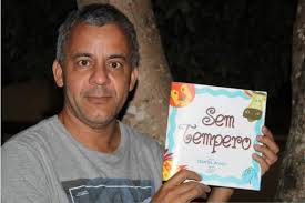 Biblioteca Adelpho Poli Monjardim: lançamento de livros é realizado na  próxima terça