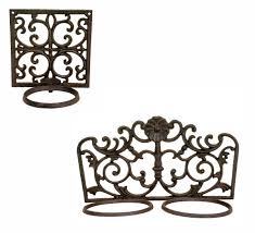 Attach to wall in either position with back plate up or down. Rustic Cast Iron Wall Hanging Flower Plant Planter Pot Holder Rack Bracket