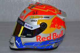 Max verstappen reveals his 2017 helmet design that he'll wear in the upcoming season. Ypzunhbgv1qmmm
