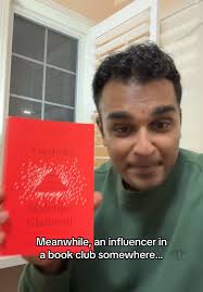 how many did they actually read?shoutout @Courtney Michelle Dlugos for the  idea 📚😂👀 #booktok #bookclub #influencer #harrypotter #lotr #selfhelp  #comedy #relatable #fyp