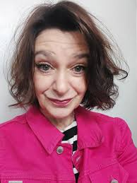 Introduction of a woman from New Brunswick, Canada