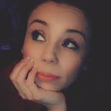 Casandra Buck's Instagram, Twitter & Facebook