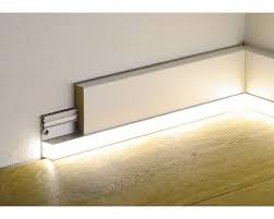 Led Kanal Alu Fur Sockelleiste 16x42x2400 Mm Sockelleisten Led Lichtband Led Fussleiste