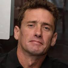 Can I remove the mother leaf from crassula ovata propagation?