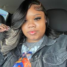 Deedee Anderson's Instagram, Twitter & Facebook