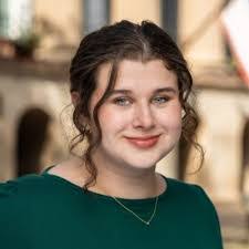 Kimberlee Turner's Instagram, Twitter & Facebook