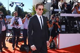 To the night premiered at the 2018 karlovy vary international film festival. Robsessed Addicted To Robert Pattinson No Photo Left Behind More Pics Of Robert Pattinson From Yesterday S Karlovy Vary Film Festival