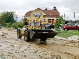 19:23 jelenleg zivatar van a következő települések környékén: Szornyu Jegeso Vas Megyeben A Jeget Traktorral Es Potkocsival Kell Agroinform Hu