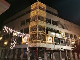 08:00 το πρωί έως τις 20:00 το βράδυ. Lamperh Alla Erhmh H Larisa Th Nyxta Deite Fwtografies Apo To X8esino Broxero Brady Onlarissa Gr Nea Eidhseis Larisa