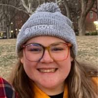 2300+ perfiles de «Redwine»