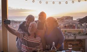 The saga platinum credit card offers travel savings to people over 50 years of age, such as no fees on foreign transactions, 0% interest on cash (subject to conditions) and discounts on saga holiday bookings. Hundreds Of Saga Customers Receive Surprise Payout After Platinum Credit Card Mishap This Is Money