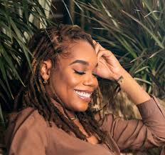 Aleta Edwards's Instagram, Twitter & Facebook