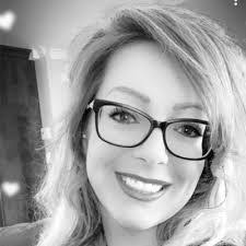 Julie Cyr's Instagram, Twitter & Facebook