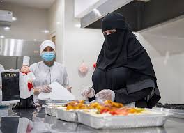 مدني جازان يحذر من تقلبات وظواهر جوية ويهيب باتباع إرشادات السلامة