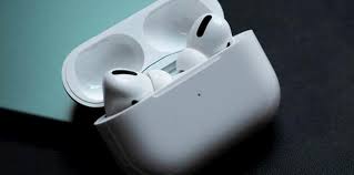 Why Do My Airpods Keep Disconnecting Headphonesproreview