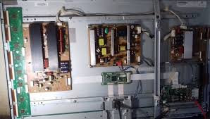 Nah sebelum masuk ke langkah langkah perbaikan, perlu kalian ketahui kasus seperti itu kerusakan nya ada pada layar lcd nya, bukan pada rangkaian lain. Kerusakan Tv Plasma Suara Ada Gambar Blank Tv Plasma Suara Led