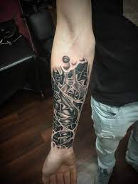 Medicinal traits are commonly ascribed to caduceus tattoos, and the image has even been conflated with another greek symbol, which happens to be the similarly shaped rod of asclepius. Biomechanical Tattoo Biomechanical Tattoo Tattoos Robotic Arm Tattoo