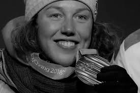 Co za tragiczna wiadomość...😳 W Karakorum zginęła dwukrotna mistrzyni  olimpijska w biathlonie Laura Dahlmeier. Została uderzona spadającym  kamieniem na zboczach Laila Peak. Miała 31 lat. fot. Laura  Dahlmeier/Instagram, Eric Gaillard/REUTERS