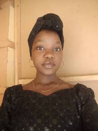 I can change him" Baby girl change your oil. :(