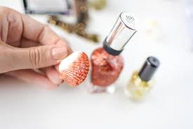 See full list on wikihow.com Shimmer Seashell Necklace Diy Favecrafts Com