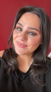 Off to capture some treasured memories 📷 💙🤰🏻♥️ Any guesses what I'm  doing today? 🤔 ♥️ Make up by the incredible Lindsey at Indulge Hair  Tanning & Beauty New Brighton 😍😍