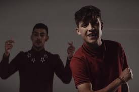 Learn dutch in a fun way with the music video and the lyrics of the song krantenwijk of lil kleine & boef. Lil Kleine En Boef Gaan Hard Online Met Hun Videoclip Van Krantenwijk Funx Nl