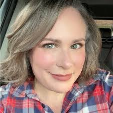 Diana Cucci's Instagram, Twitter & Facebook