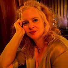 Emily Timberlake's Instagram, Twitter & Facebook